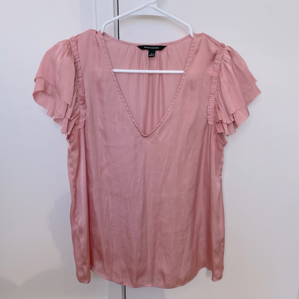 Banana Republic blouse with ruffle sleeves